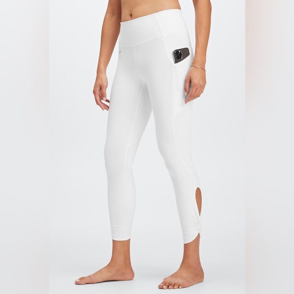 Fabletics Women's White Oasis PureLuxe High-Waisted Twist 7/8 Leggings - Medium - Picture 1 of 11